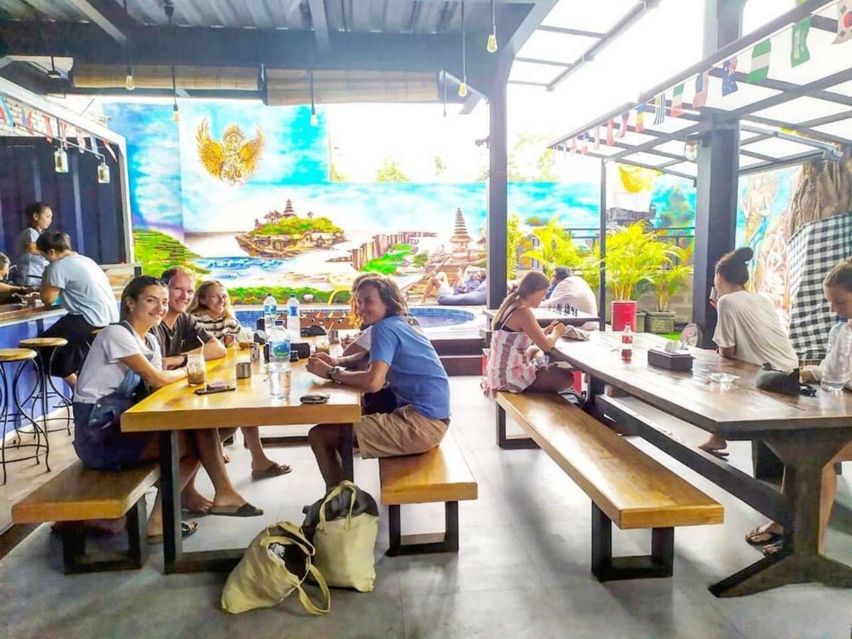 D'Gobers Hostel Seminyak By Gumilang Hospitality Exteriör bild
